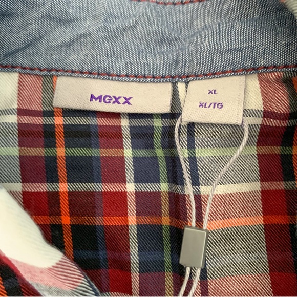 MEXX Boys Button Down in Plaid. Size XL But Looks Smaller. - Picture 3 of 5